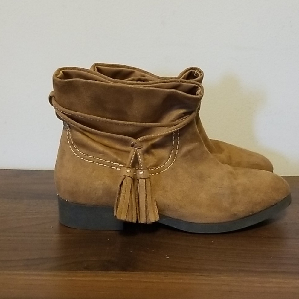 Youth Girl Booties Size 1